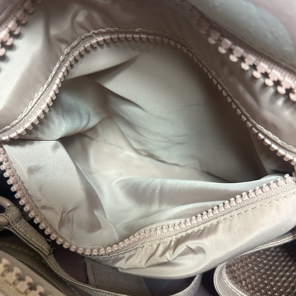 Dagne Dover Patterned Shoulder Bag Pink Camo - Picture 9 of 10